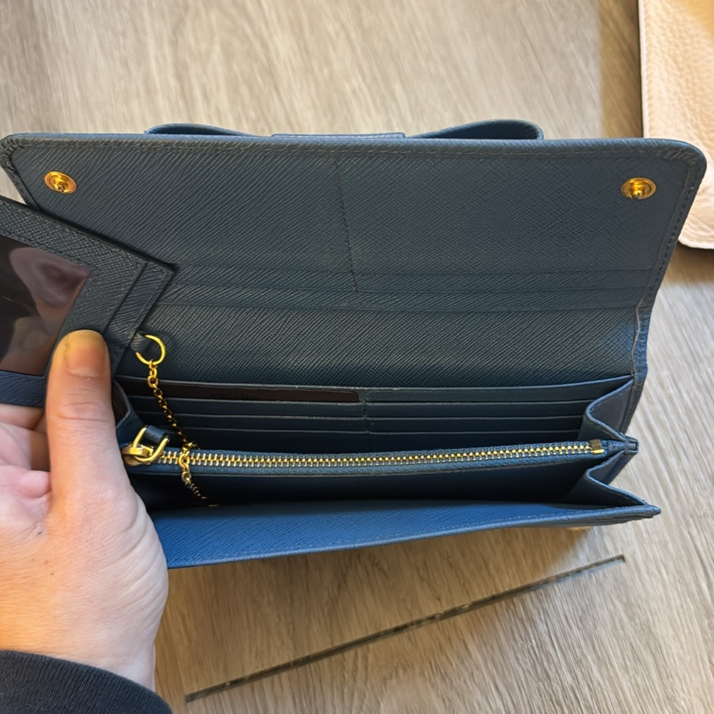 Prada Wallet - Picture 8 of 10